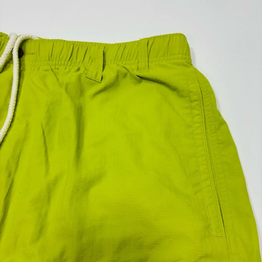 Tommy Bahama Men Swimming Trunks Size XL Green 100% Nylon Elastic Waist lined‎